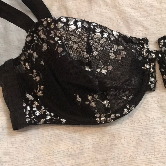 Victoria’s Secret Push Up Bra - Picture 2 of 3